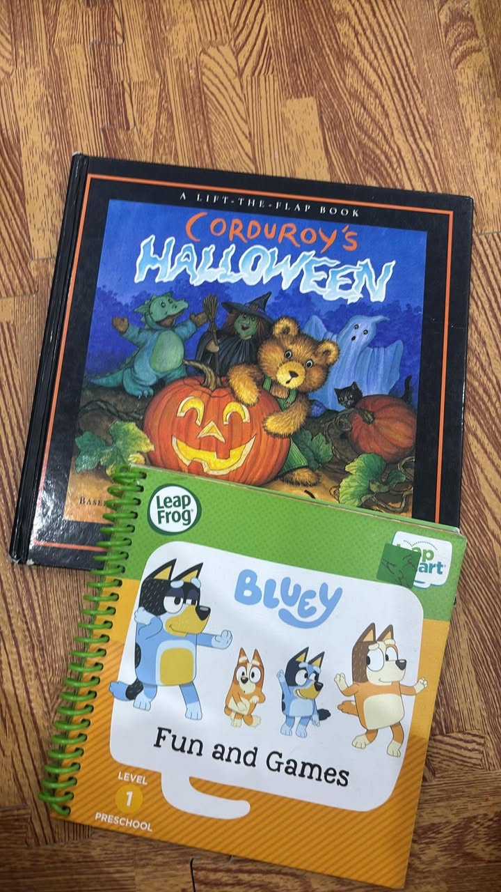Bộ 2 Sách Thiếu Nhi: Corduroy's Halloween & Bluey: Fun and Games