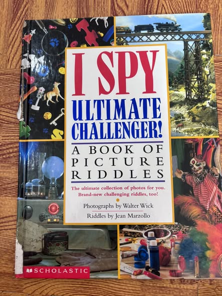 I SPY ULTIMATE CHALLENGER! A BOOK OF PICTURE RIDDLES — ảnh 1