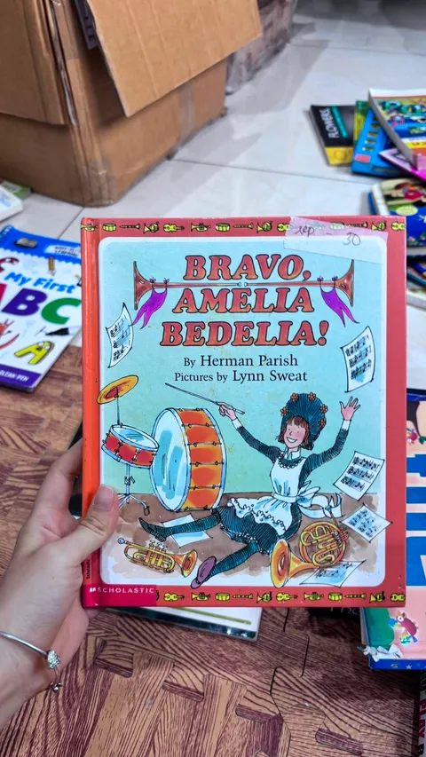 Bravo, Amelia Bedelia!: