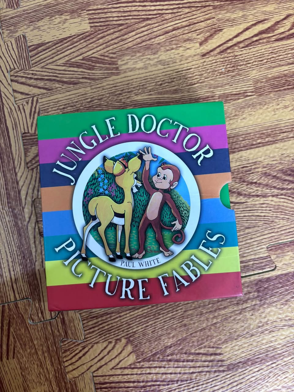 BOXSET JUNGLE DOCTOR PICTURE FABLES