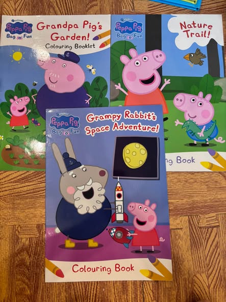 SET 3 CUỐN SÁCH TÔ MÀU & TƯƠNG TÁC PEPPA PIG: BAG O' FUN COLOURING BOOK  