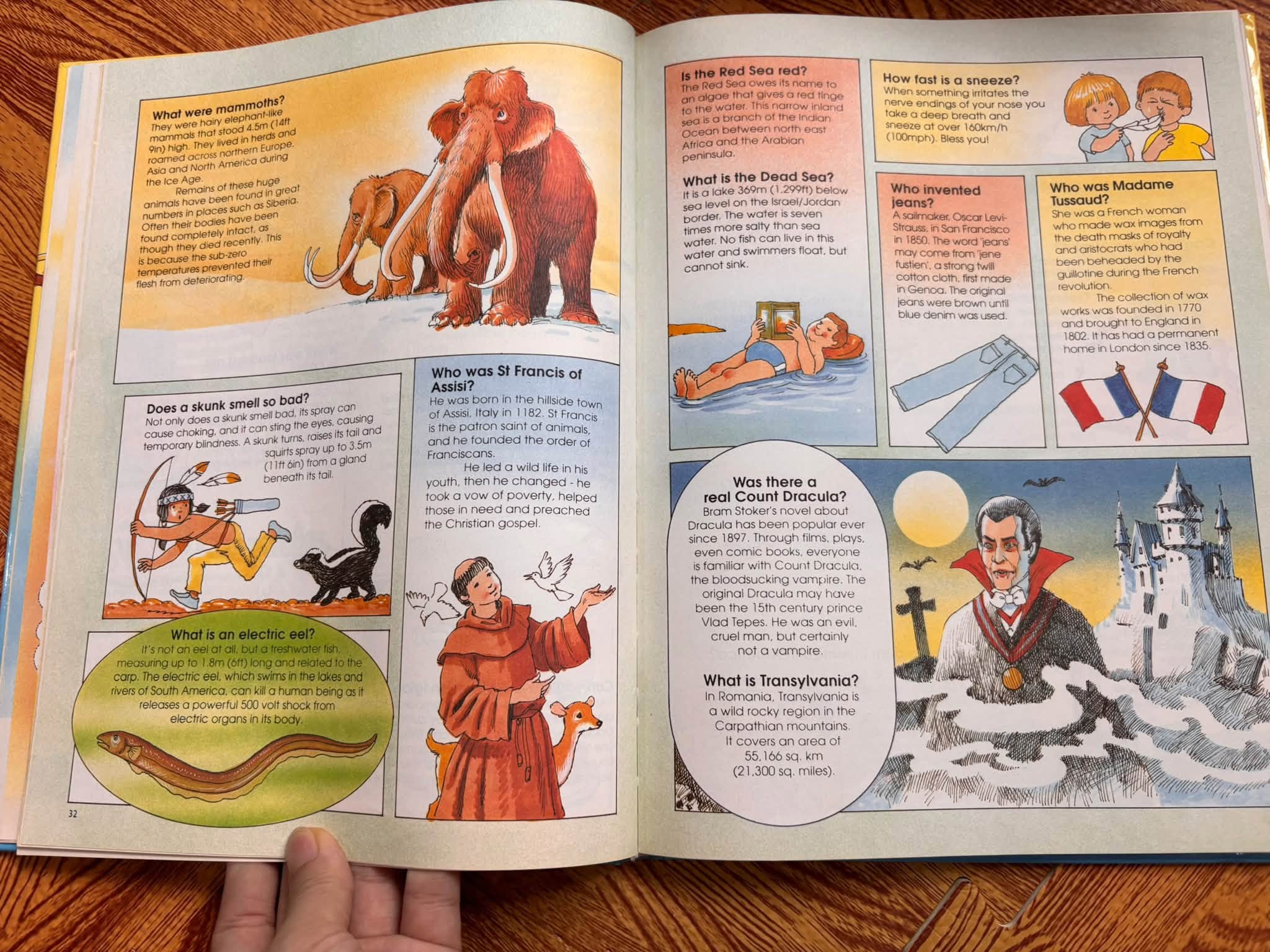 500 QUESTIONS AND ANSWERS: A TREASURY OF COLOURFUL AND FASCINATING FACTS   — ảnh 2