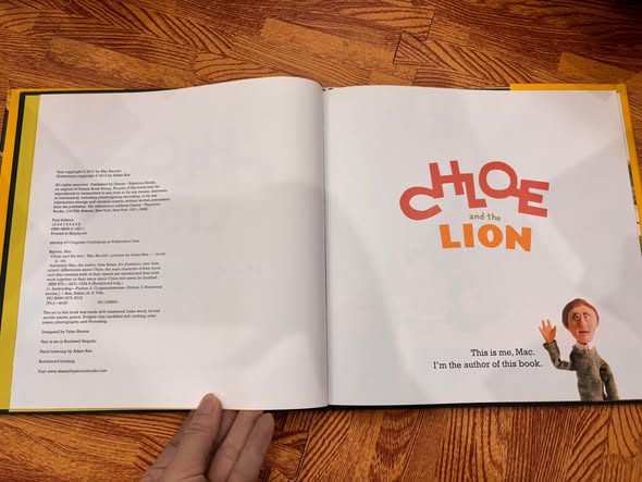 CHLOE AND THE LION — ảnh 2