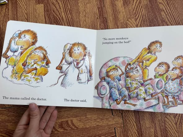 FIVE LITTLE MONKEYS JUMPING ON THE BED   — ảnh 4