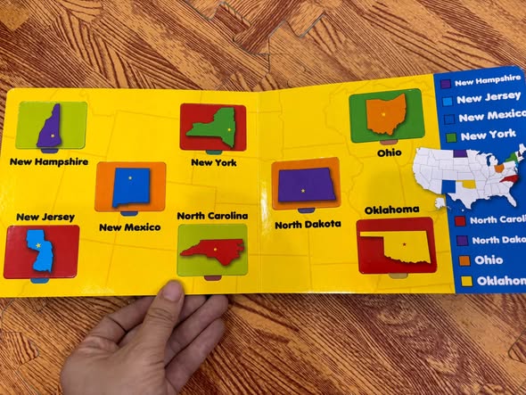 UNITED STATES: AN EDUCATIONAL LIFT-A-FLAP BOOK   image 2