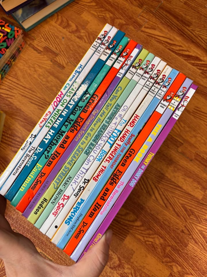 BEGINNER BOOKS & BRIGHT AND EARLY BOOKS (14 quyển)