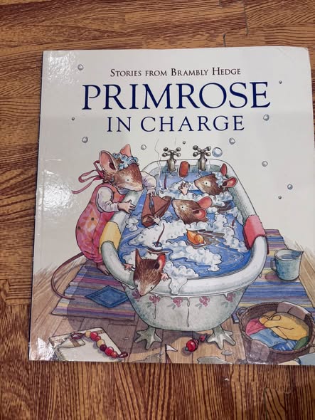 STORIES FROM BRAMBLY HEDGE: PRIMROSE IN CHARGE — ảnh 1
