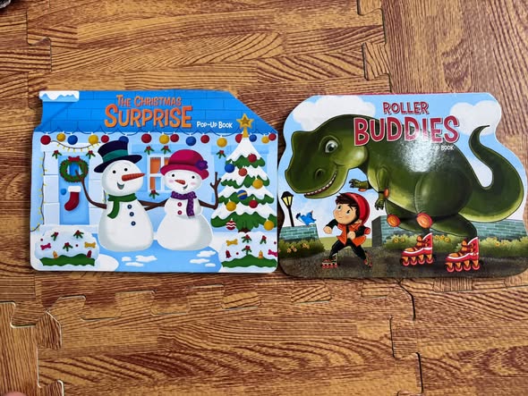 SET 2 CUỐN SÁCH TƯƠNG TÁC POP-UP MINI: THE CHRISTMAS SURPRISE & ROLLER BUDDIE