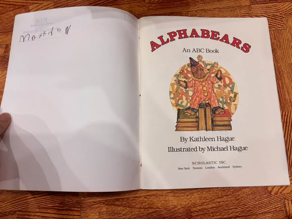 ALPHABEARS: AN ABC BOOK  — ảnh 3