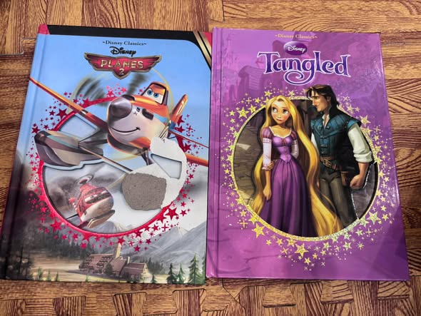 COMBO 4 CUỐN SÁCH CỔ TÍCH & PHIÊU LƯU DISNEY: PLANES 2 - TANGLED - FROZEN - MICKEY MOUSE  