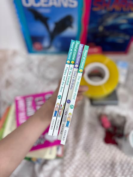 SET SÁCH BÌA CỨNG OXFORD READ AT HOME (4 CUỐN)