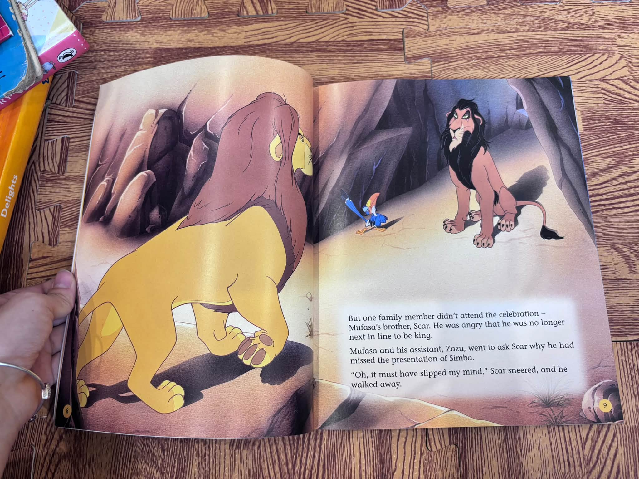 COMBO 2 CUỐN SÁCH CỔ TÍCH LADYBIRD DISNEY CLASSIC: PETER PAN & THE LION KING — ảnh 4