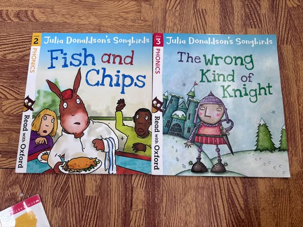 JULIA DONALDSON'S SONGBIRDS: READ WITH OXFORD (SET 4 CUỐN)