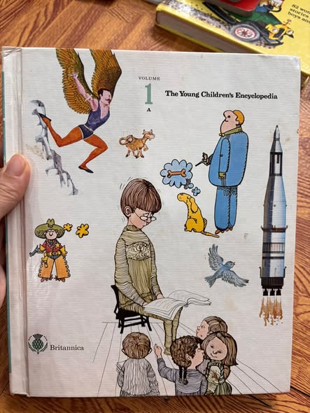 THE YOUNG CHILDREN'S ENCYCLOPEDIA - VOLUME 1: A (BRITANNICA)
