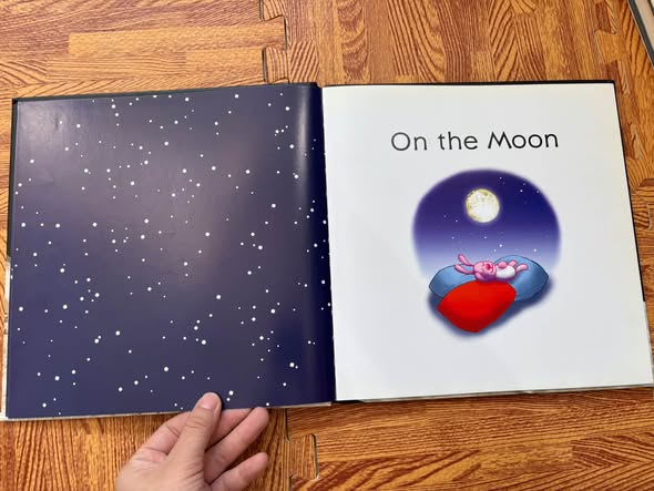 ON THE MOON (ANNA MILBOURNE & BENJI DAVIES)   — ảnh 2
