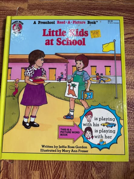 LITTLE KIDS AT SCHOOL (A PRESCHOOL READ-A-PICTURE BOOK)