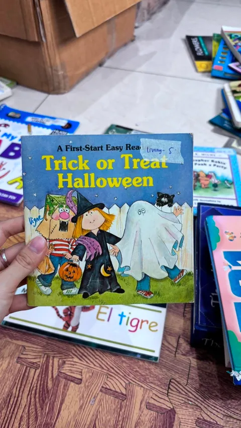 Trick or Treat Halloween (First-Start Easy Reader)