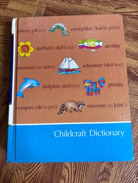 CHILDCRAFT DICTIONARY
