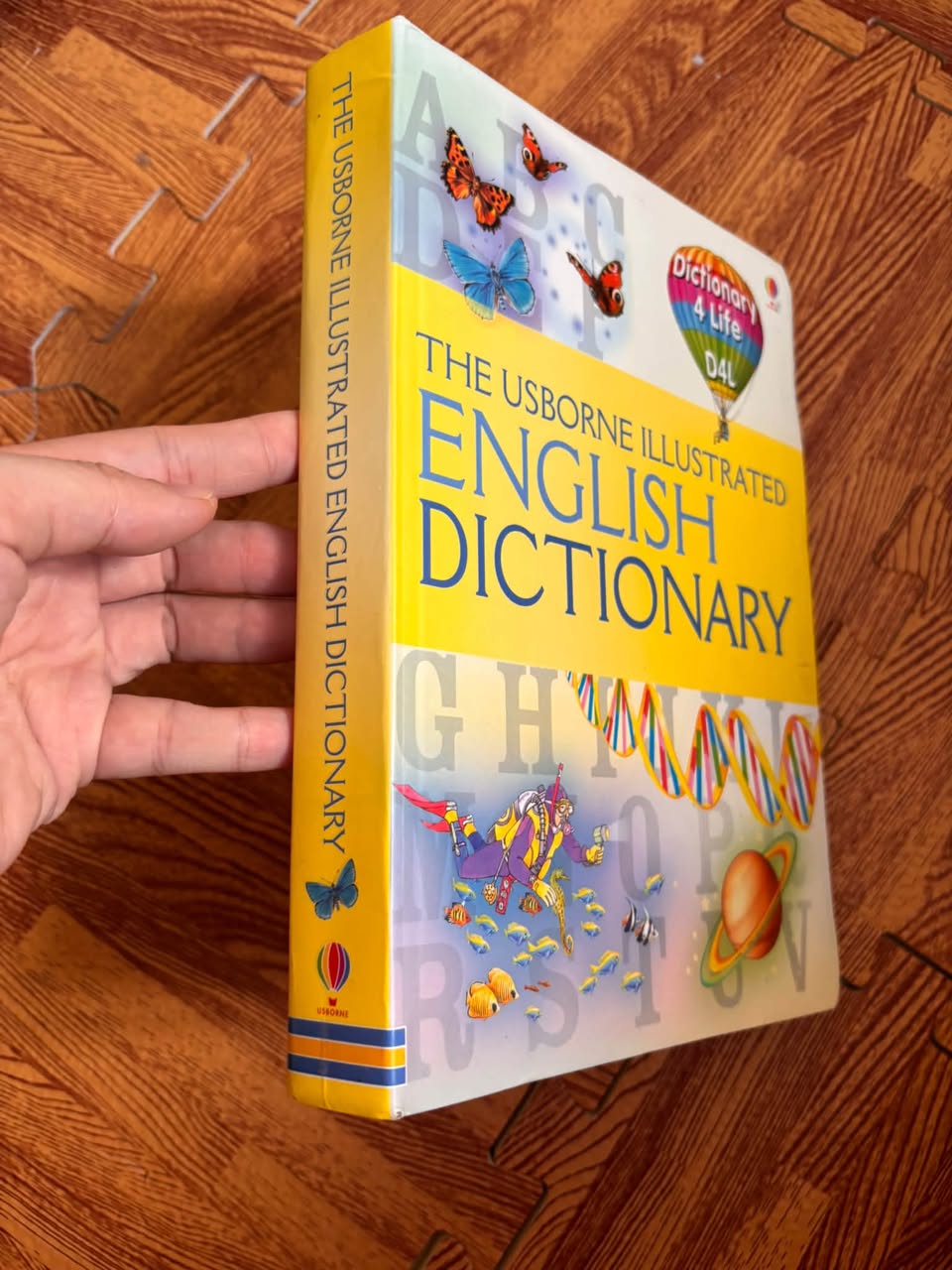THE USBORNE ILLUSTRATED ENGLISH DICTIONARY (DICTIONARY 4 LIFE) — ảnh 2