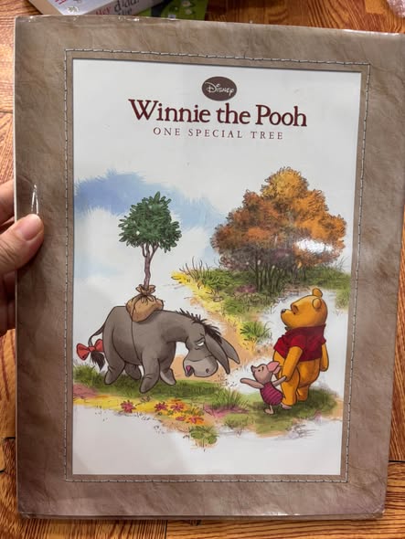 DISNEY WINNIE THE POOH: ONE SPECIAL TREE