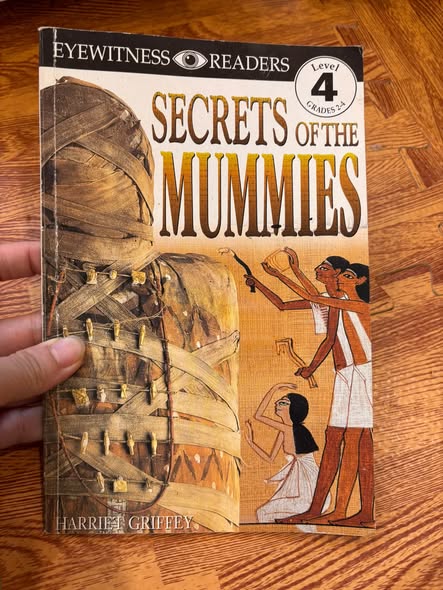 EYEWITNESS READERS LEVEL 4: SECRETS OF THE MUMMIES 