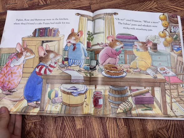 STORIES FROM BRAMBLY HEDGE: PRIMROSE IN CHARGE — ảnh 5