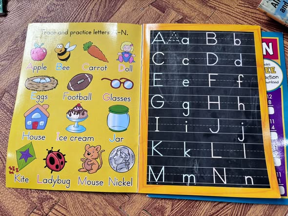 SET SÁCH BÀI TẬP TỰ XÓA VIẾT VẼ (2 CUỐN TỰ XÓA) — ảnh 2