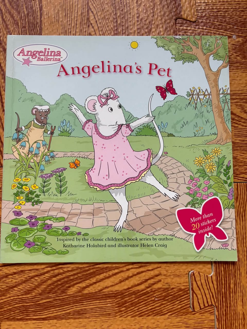 ANGELINA BALLERINA: ANGELINA'S PET — ảnh 1