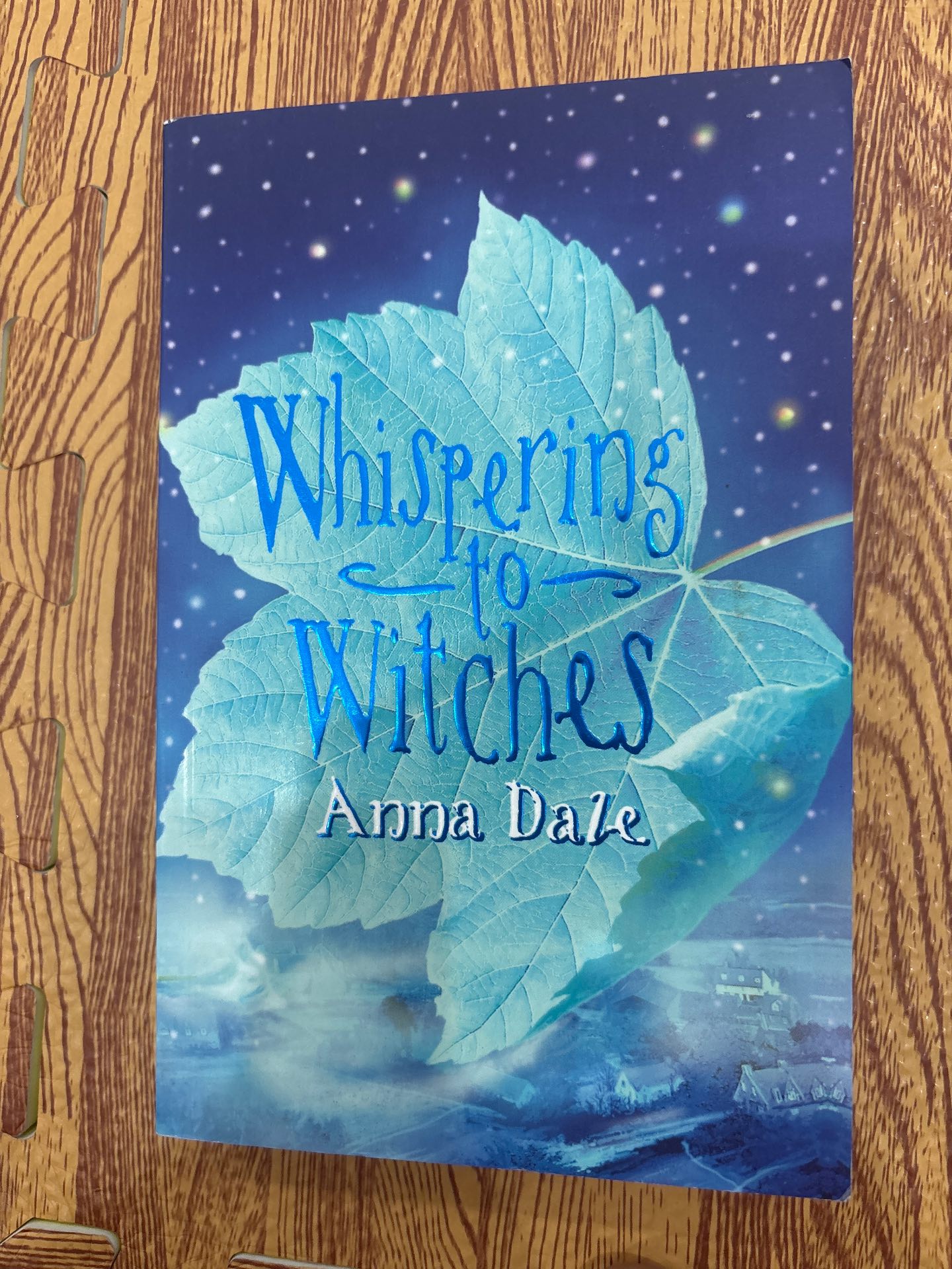 Whispering to Witches — ảnh 1