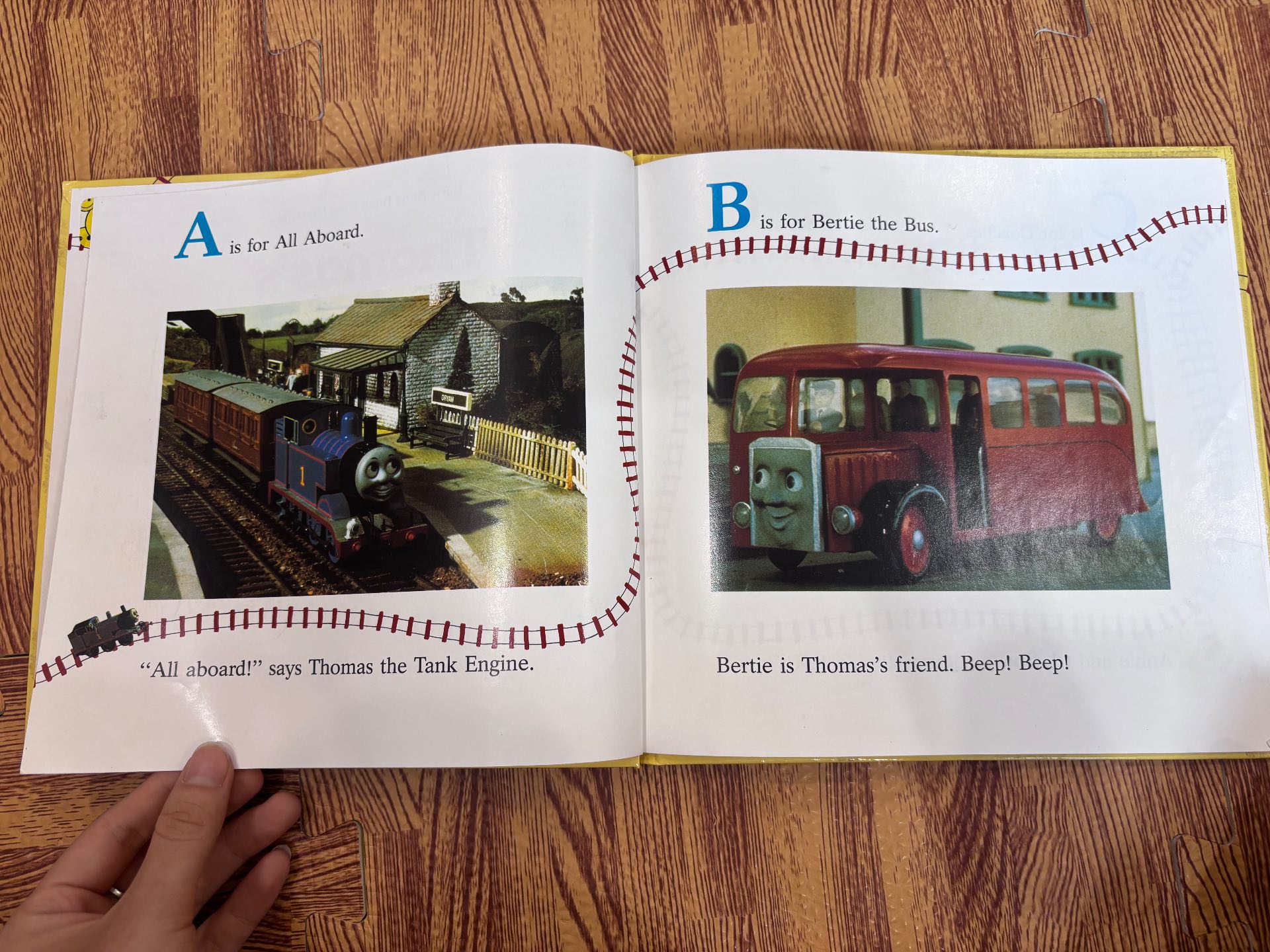 Thomas's ABC Book — ảnh 2