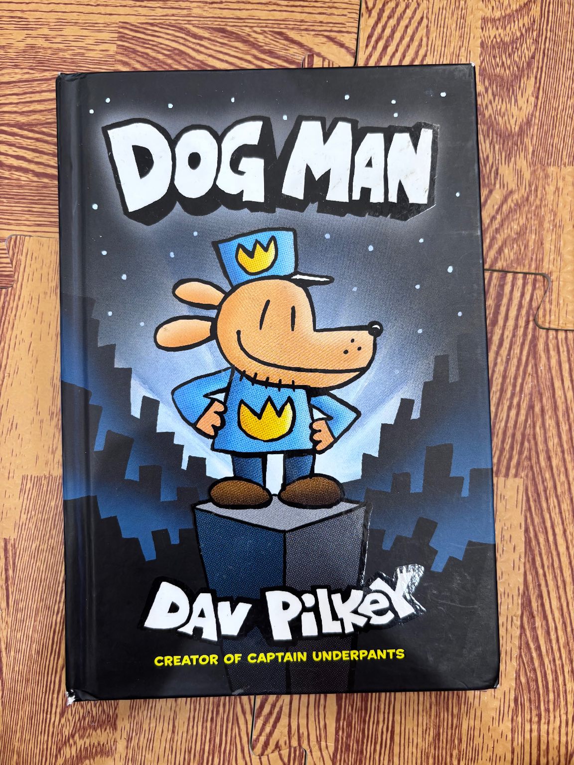 Dog Man bìa cứng