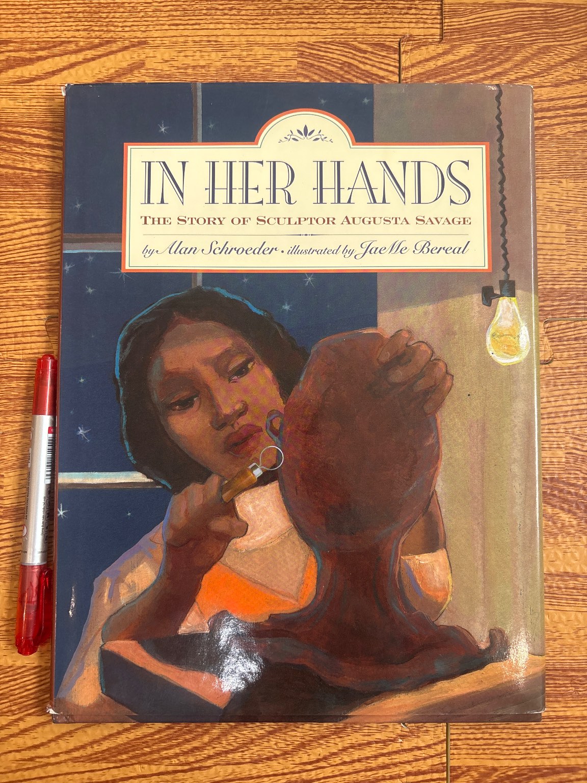 In Her Hands — ảnh 1