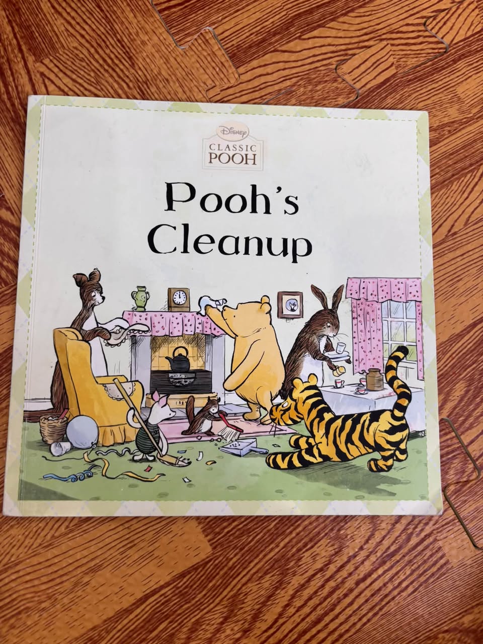 DISNEY CLASSIC POOH: POOH'S CLEANUP