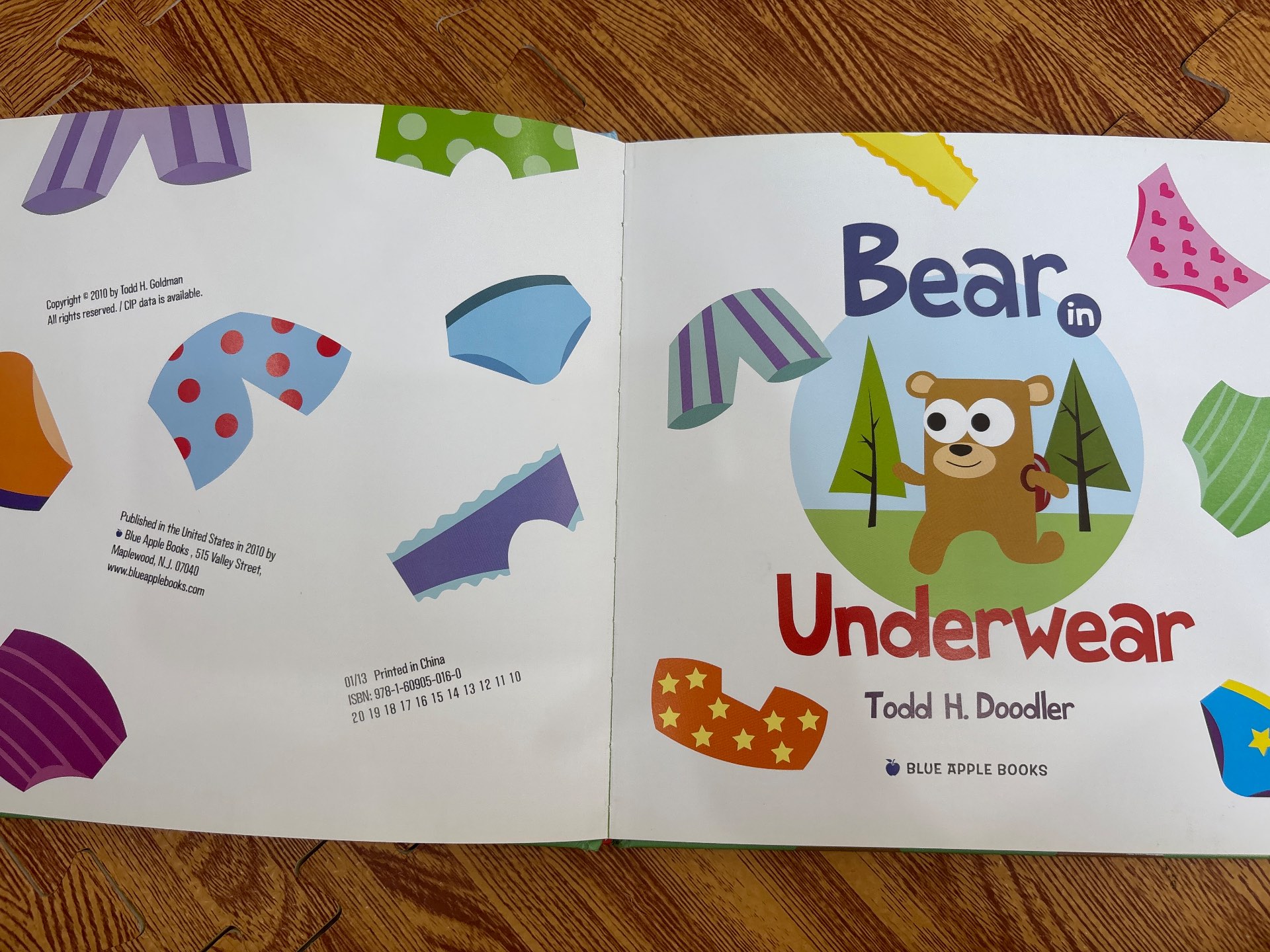Bear in Underwear — ảnh 5
