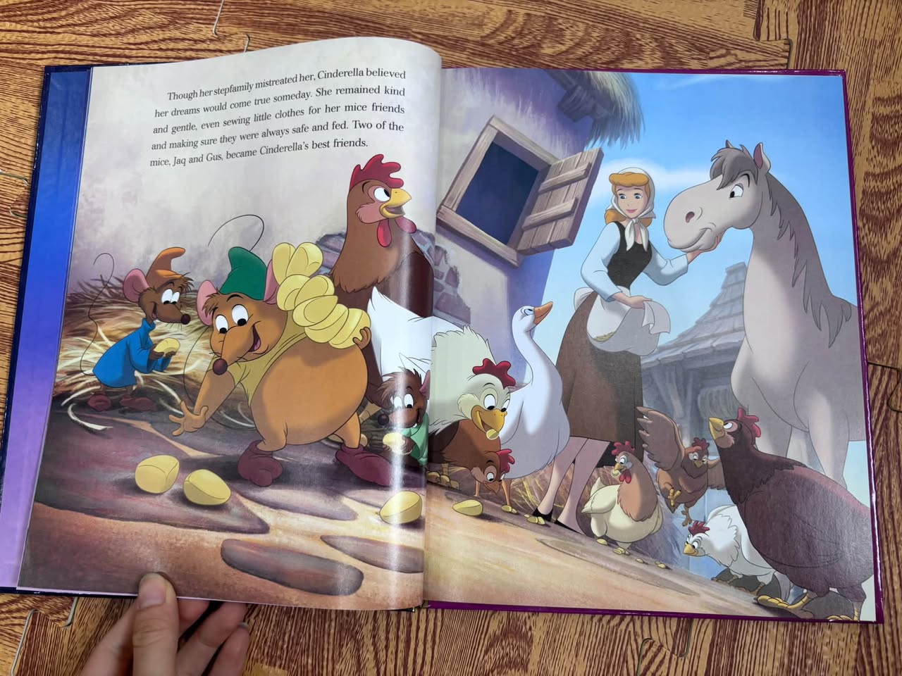 Disney Princess – Cinderella (A Big Golden Book) — ảnh 2