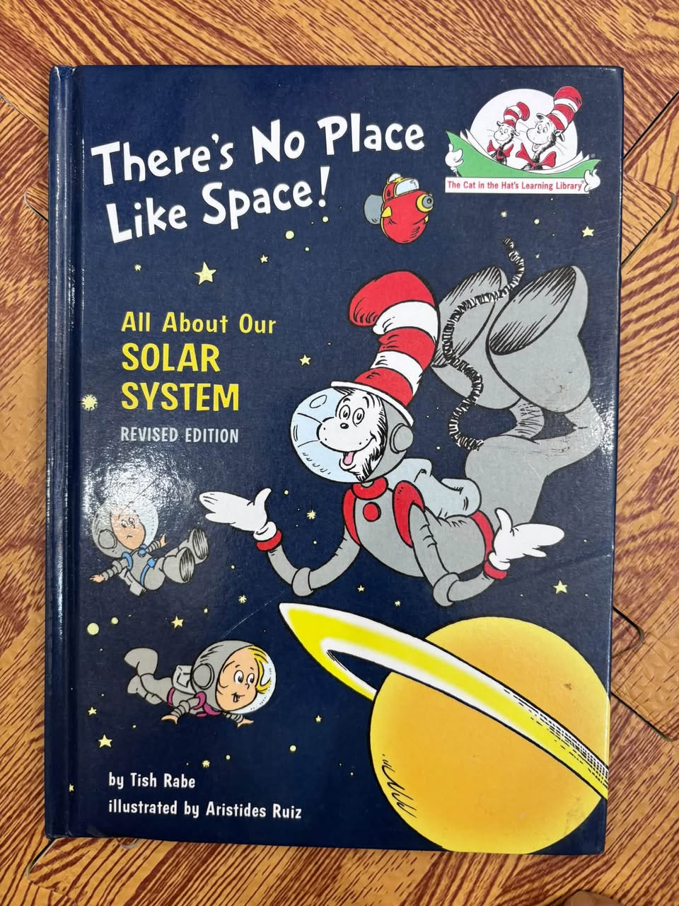 THERE'S NO PLACE LIKE SPACE! ALL ABOUT OUR SOLAR SYSTEM (THE CAT IN THE HAT'S LEARNING LIBRARY)