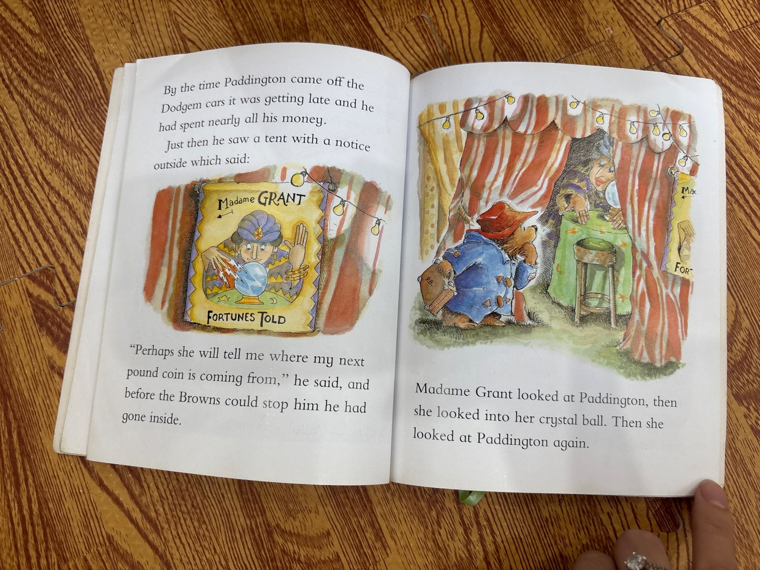 Paddington at the Fair — ảnh 4