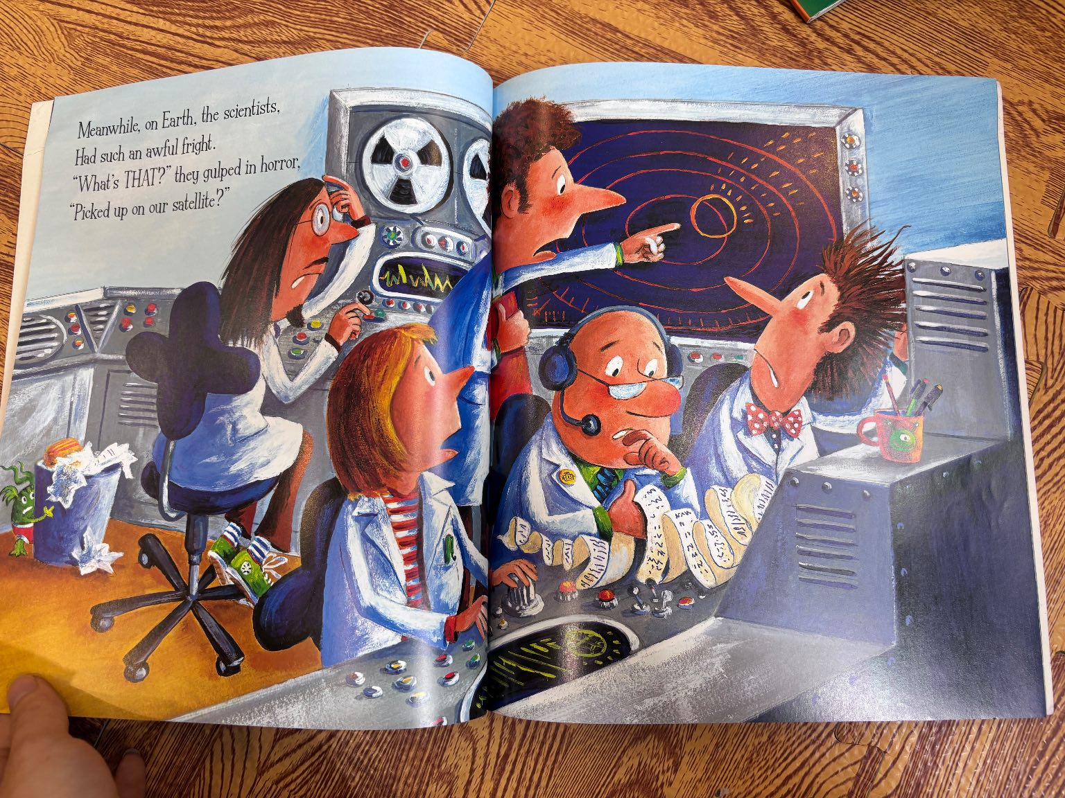 Aliens in Underpants Save the World — ảnh 5