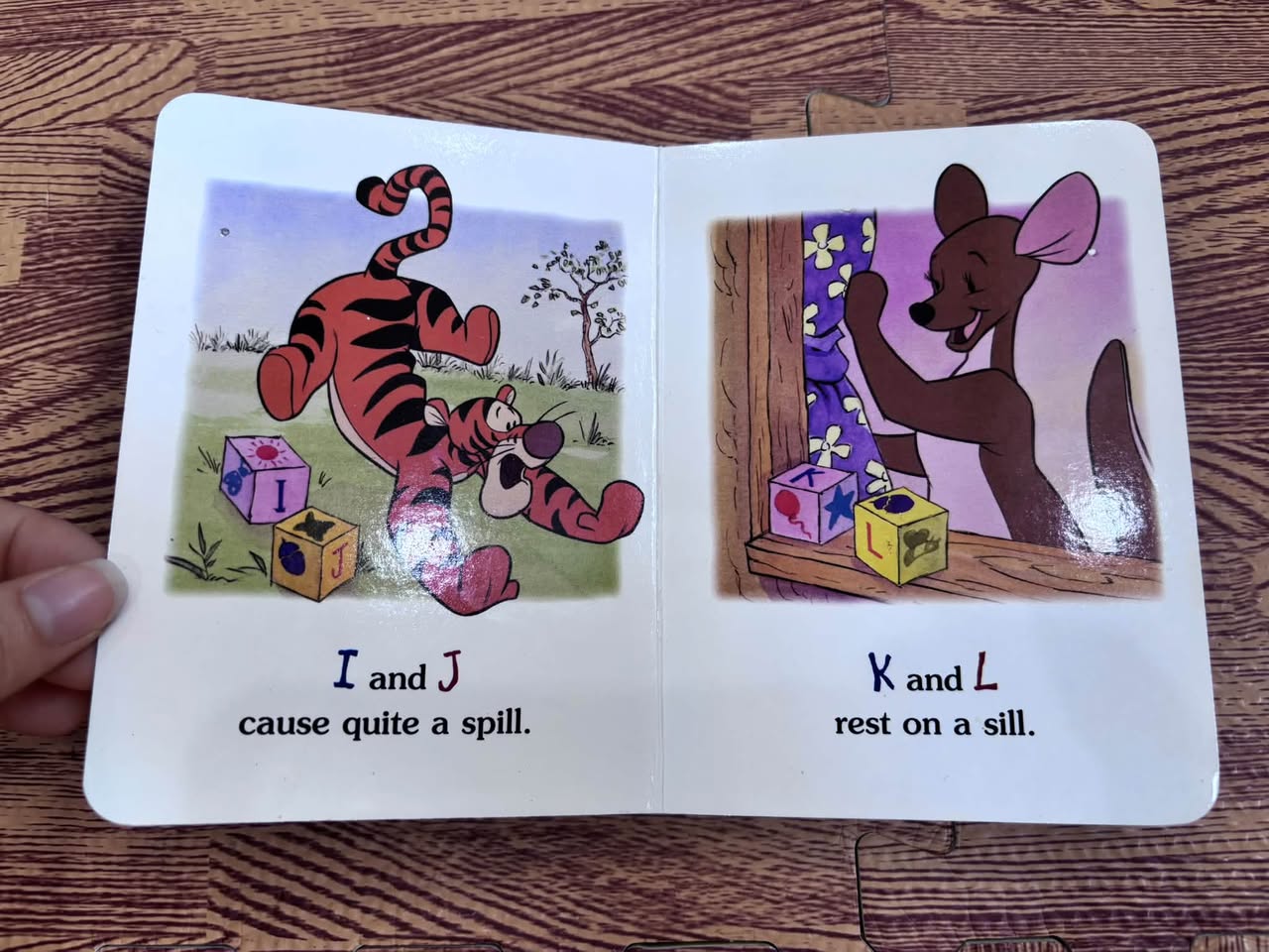 Disney’s Pooh’s ABC – Winnie the Pooh — ảnh 4