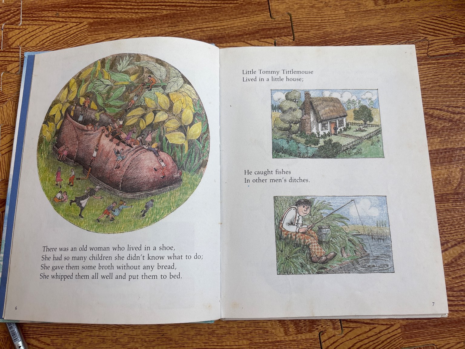 THE HELEN OXENBURY NURSERY RHYME BOOK  — ảnh 2