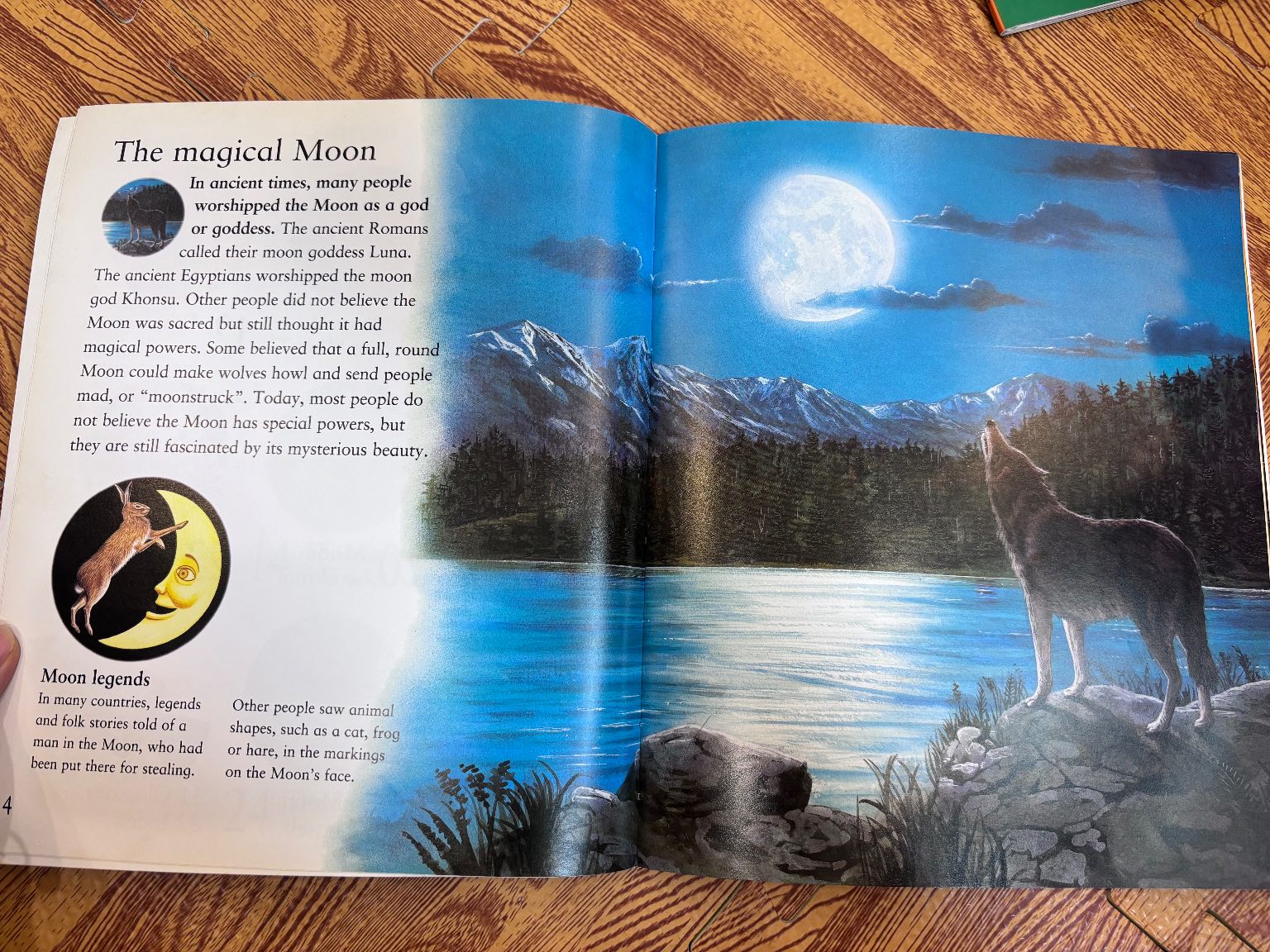 My Best Book of The Moon — ảnh 4