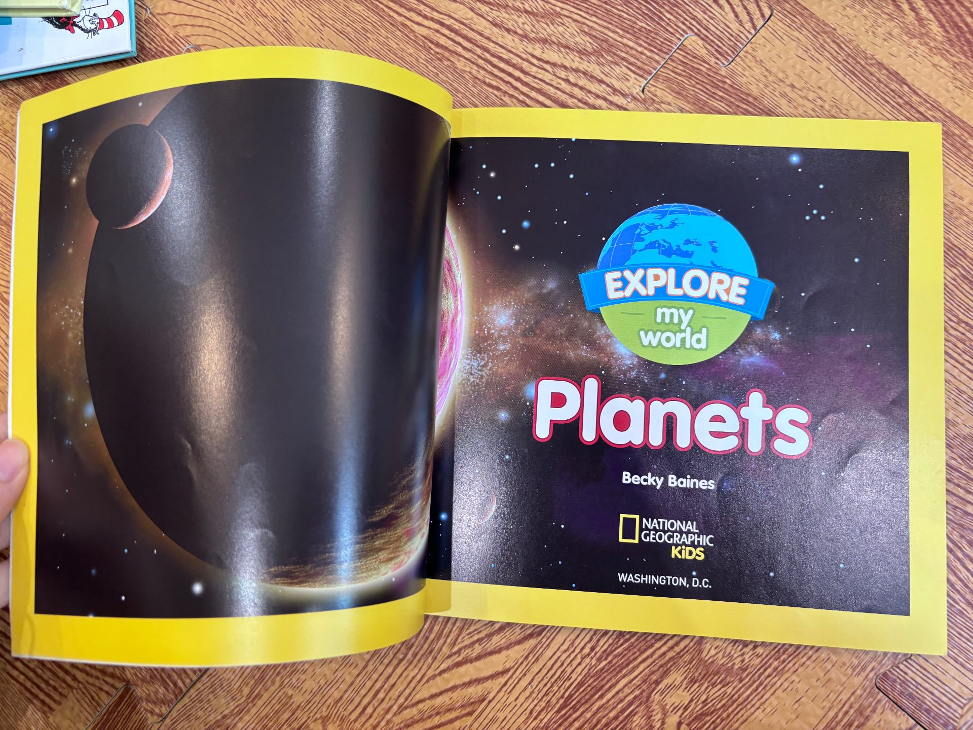 Planets bia vàng — ảnh 2
