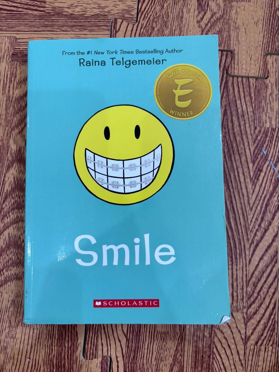 Smile – Raina Telgemeier