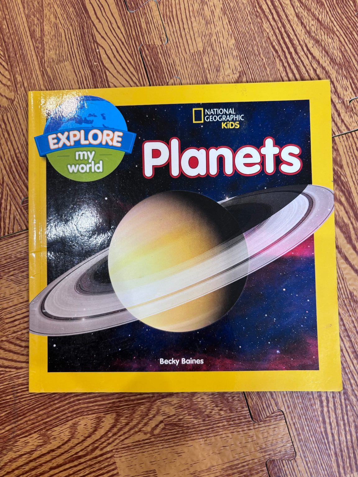 Planets bia vàng
