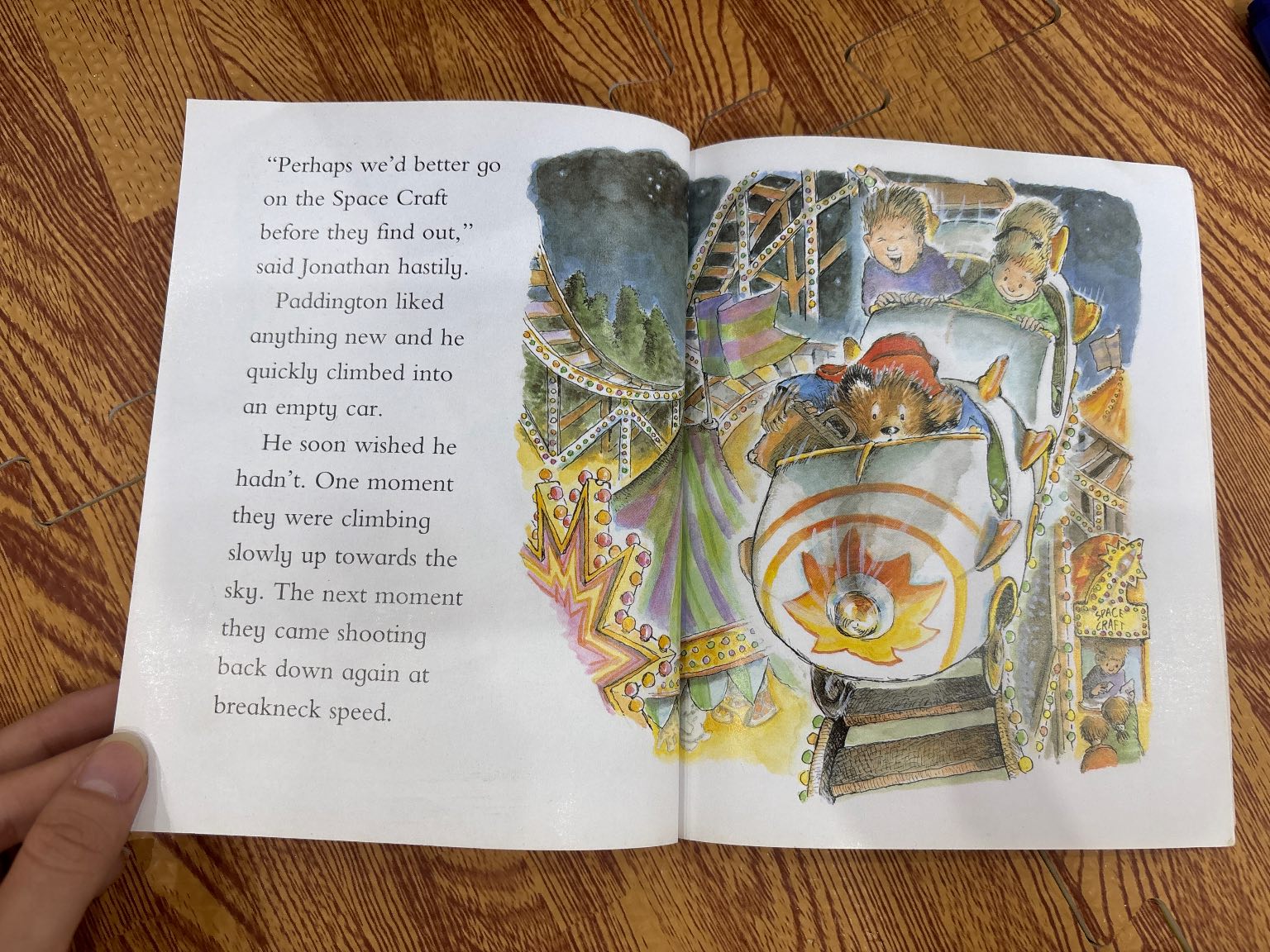 Paddington at the Fair — ảnh 5