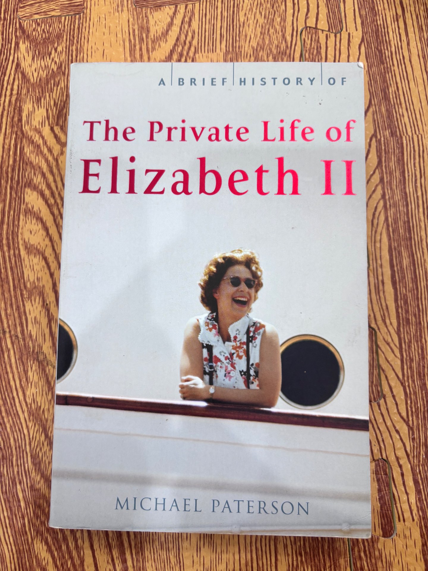 A Brief History of The Private Life of Elizabeth II — ảnh 1