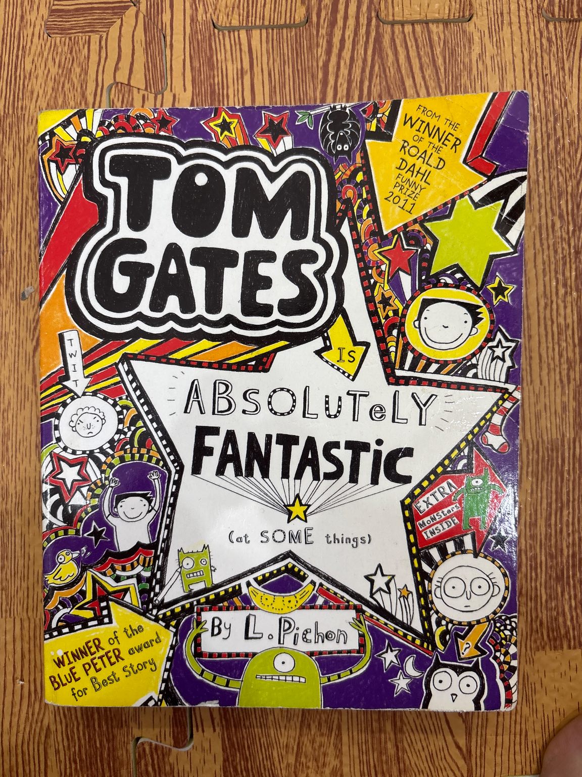 Tom Gates Is Absolutely Fantastic (at Some Things) — ảnh 1