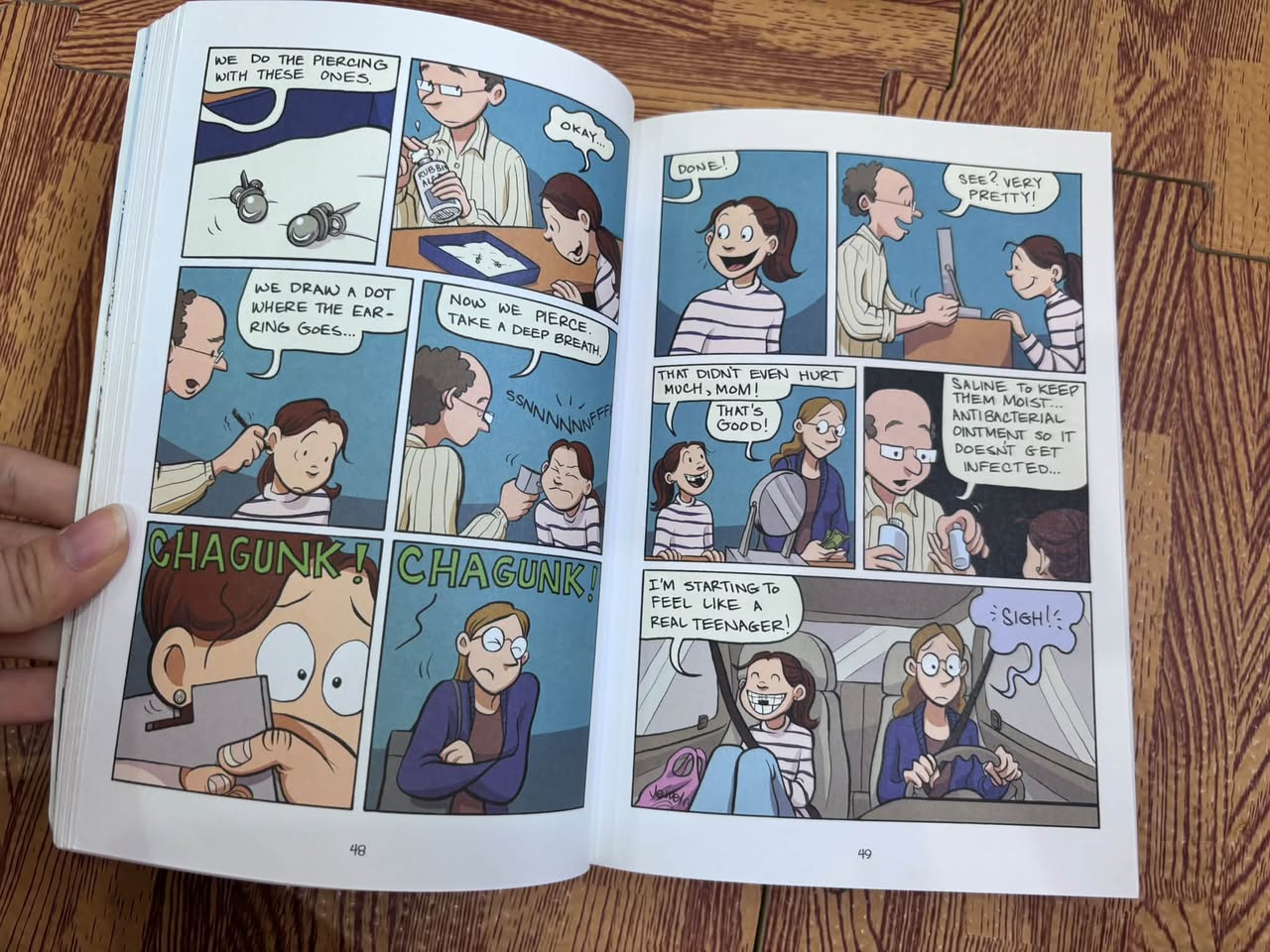 Smile – Raina Telgemeier — ảnh 2