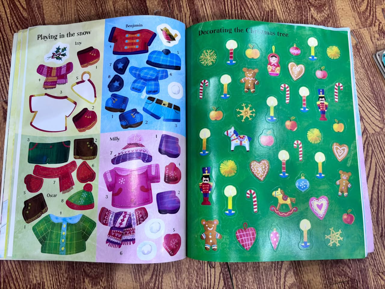 Dress the Teddy Bears for Christmas Sticker Book – Usborne — ảnh 5