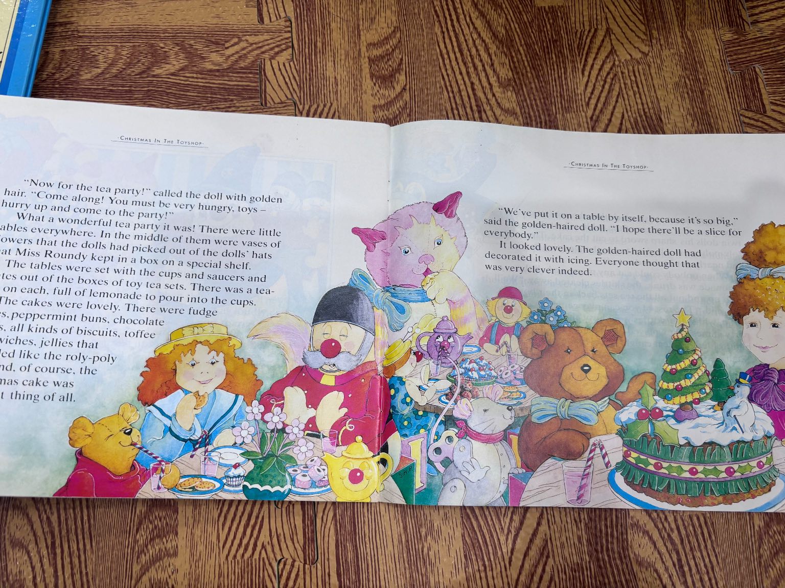 Christmas in the Toyshop — ảnh 5